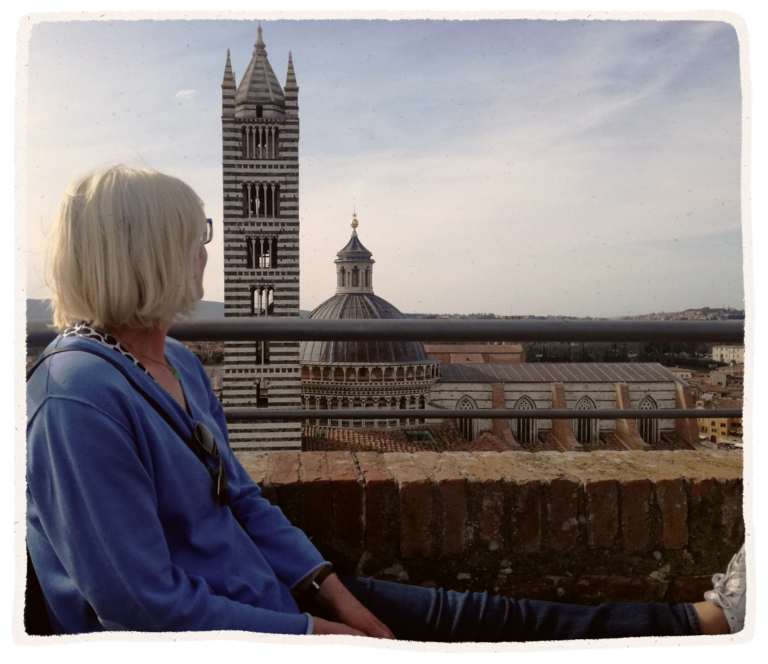 Verwijd je blik: vanaf de 'facciata' in Siena (met schitterend uitzicht op de Dom en Piazza del Campo)
